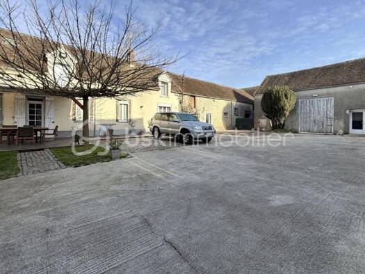 Ferme à vendre 274 000 € 7 pièces 4 chambres 160 m² Remauville 77710