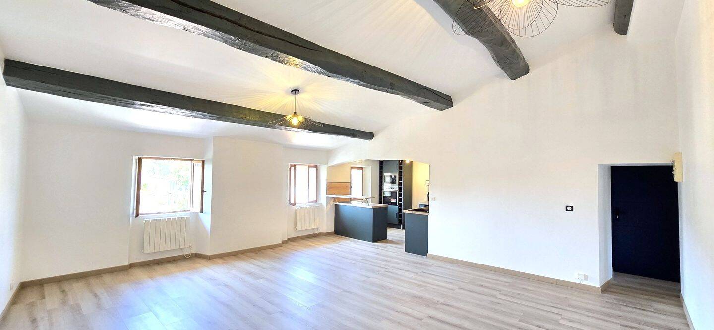 Appartement 4 pièces 99 m² · à Trans-en-Provence · 99 m² · 185 000 €