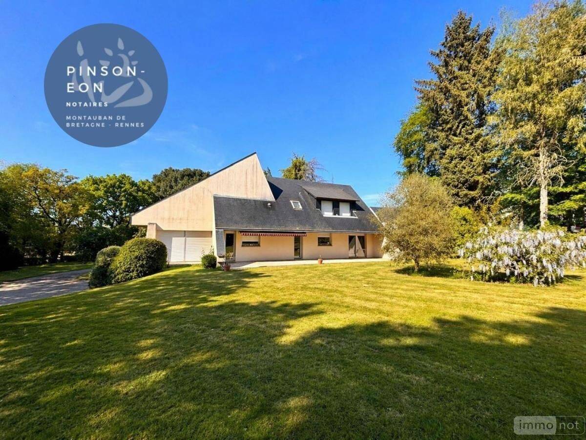 Maison 7 pièces 252 m² · à Montauban-de-Bretagne · 252 m² · 574 800 €