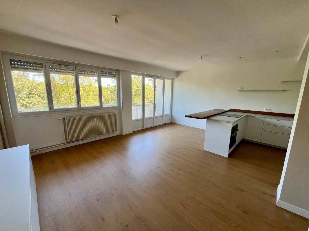 Appartement 4 pièces 81 m² · à Caluire-Et-Cuire · 81,3 m² · 1 390 €/mois