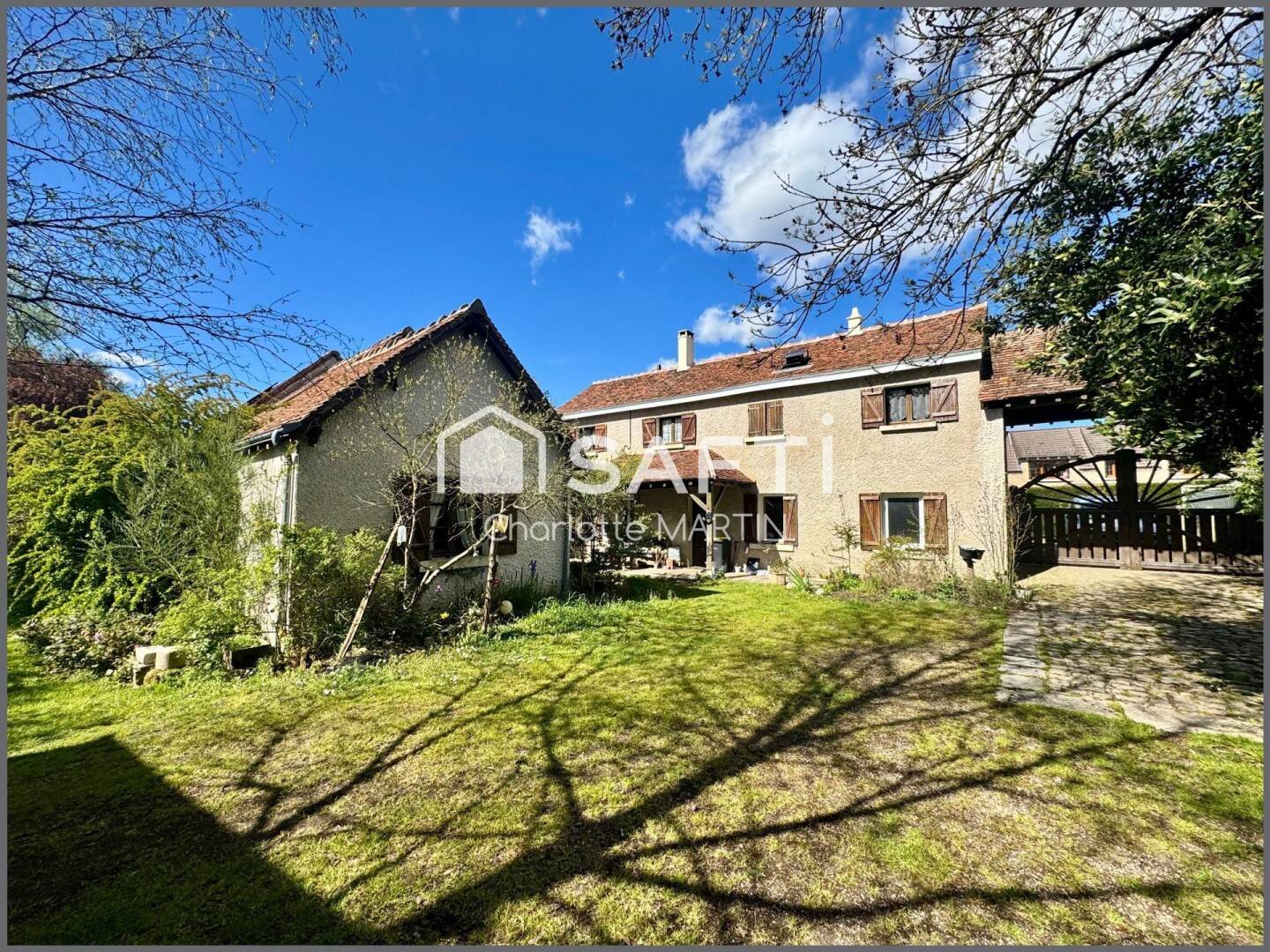 Maison 12 pièces 237 m² · à Vierzon · 237 m² · 188 000 €