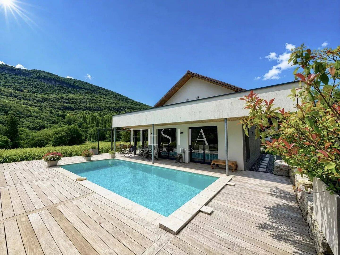 Maison 4 pièces 111 m² · à Brison-Saint-Innocent · 111 m² · 798 000 €
