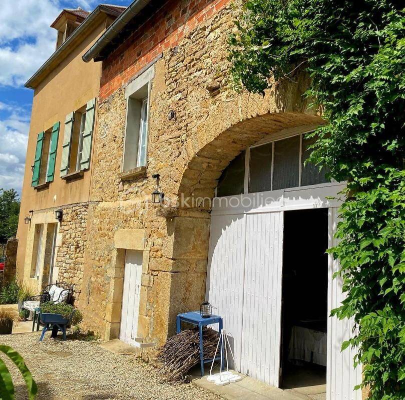 Maison 7 pièces 160 m² · à Vault-de-Lugny · 160 m² · 243 000 €