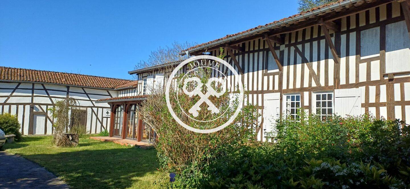 Maison 6 pièces 232 m² · à Landricourt · 232 m² · 379 500 €