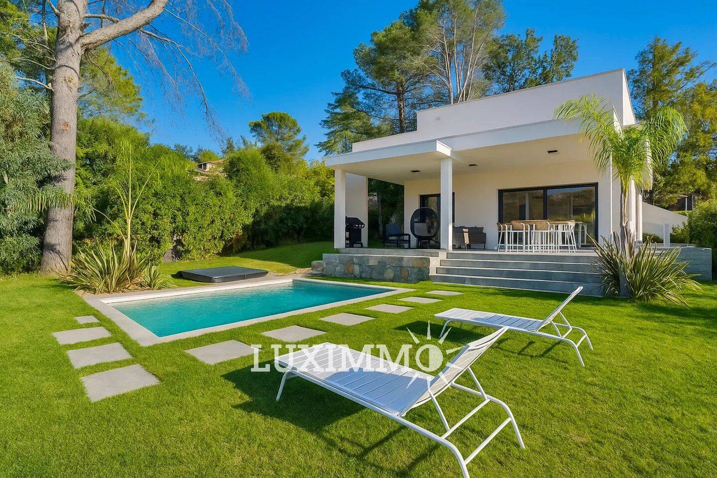 Maison 8 pièces 318 m² · à Valbonne · 318 m² · 2 100 000 €