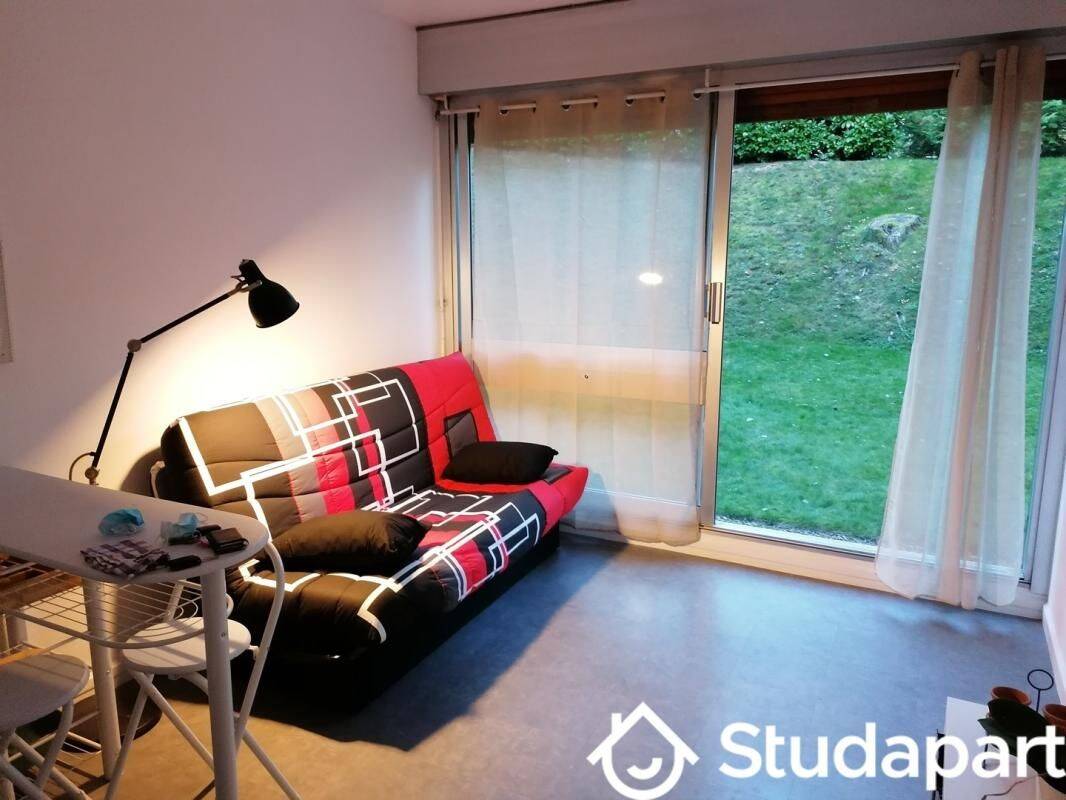 Appartement 1 pièce 19 m² · à Le Chesnay-Rocquencourt · 19 m² · 850 €