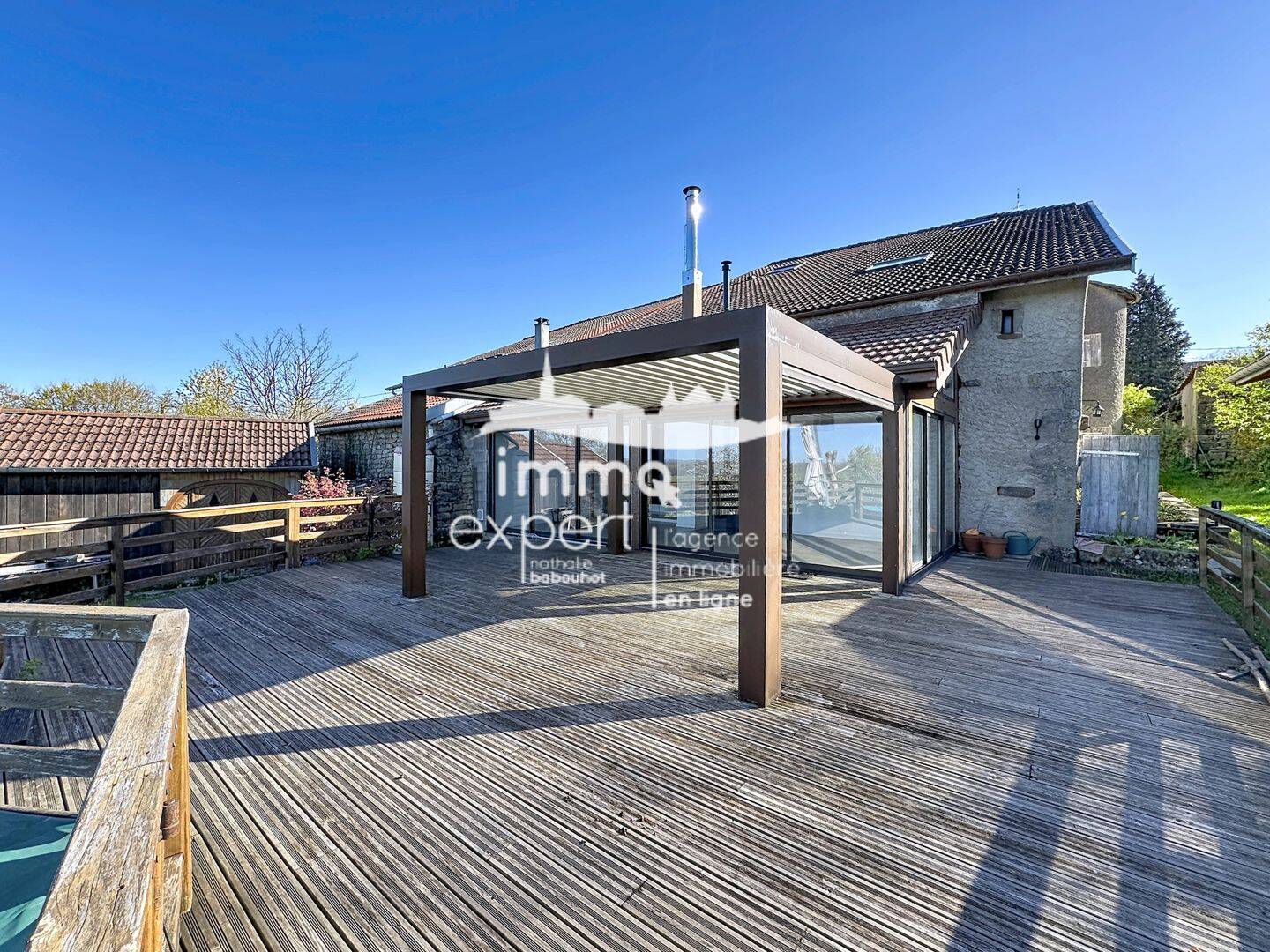 Maison 8 pièces 304 m² · à Vioménil · 304 m² · 270 000 €