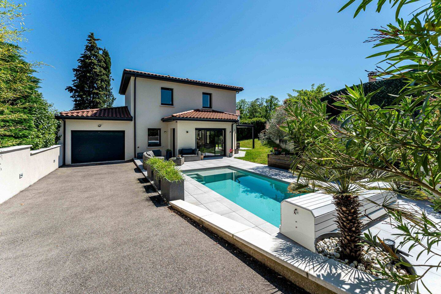 Maison 6 pièces 141 m² · à Grézieu-la-Varenne · 141 m² · 695 000 €