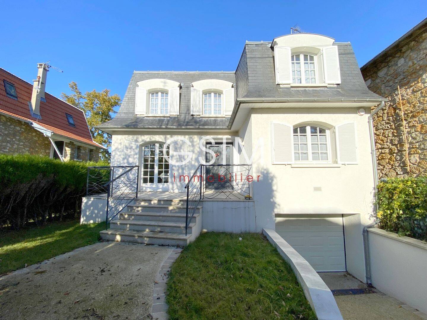 Maison 8 pièces 165 m² · à La Celle-Saint-Cloud · 165 m² · 3 950 €