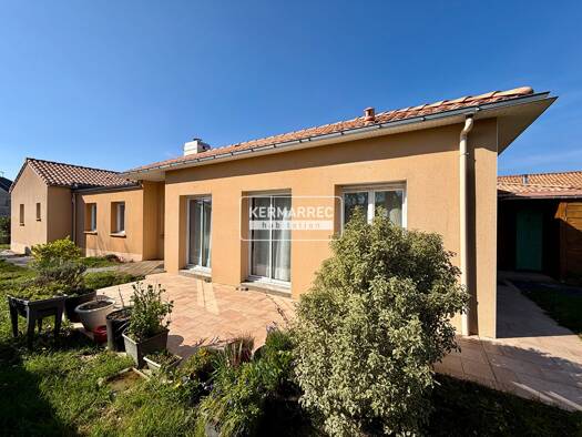 Maison de plain-pied à vendre 399 500 € 5 pièces 4 chambres 99 m² 479 m² de terrain Saint Marc Ouest Saint-Nazaire 44600