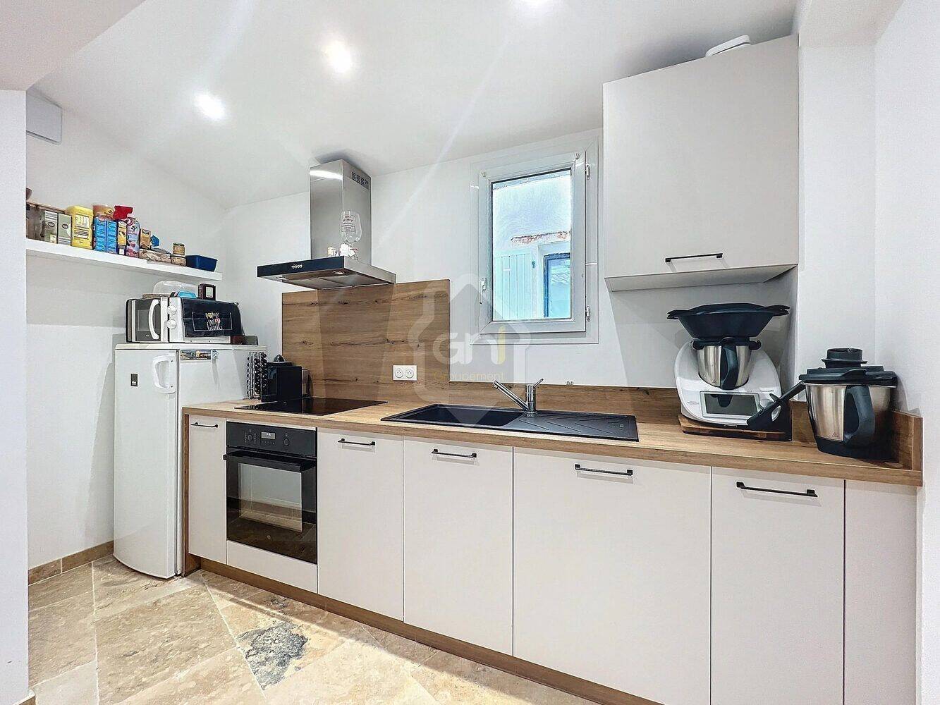 Maison 3 pièces 73 m² · à Sénas · 73 m² · 940 €/mois