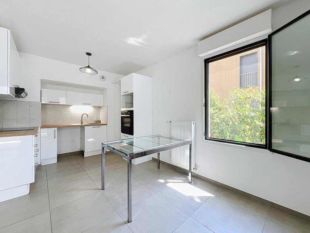 Appartement 3 pièces 63 m² · à Genas · 63 m² · 950 €