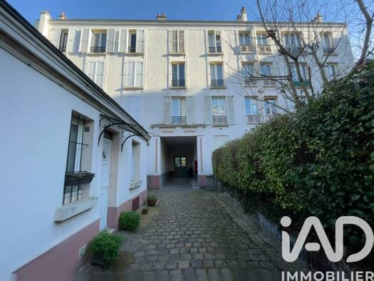 Appartement à vendre 210 000 € 3 pièces 2 chambres 49 m² Étage 2/3 Centre Ville-Gare Noisy-le-Sec 93130