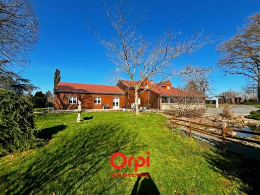 Maison à vendre 278 000 € 4 pièces 3 chambres 244,3 m² 4 393 m² de terrain Doyet 03170