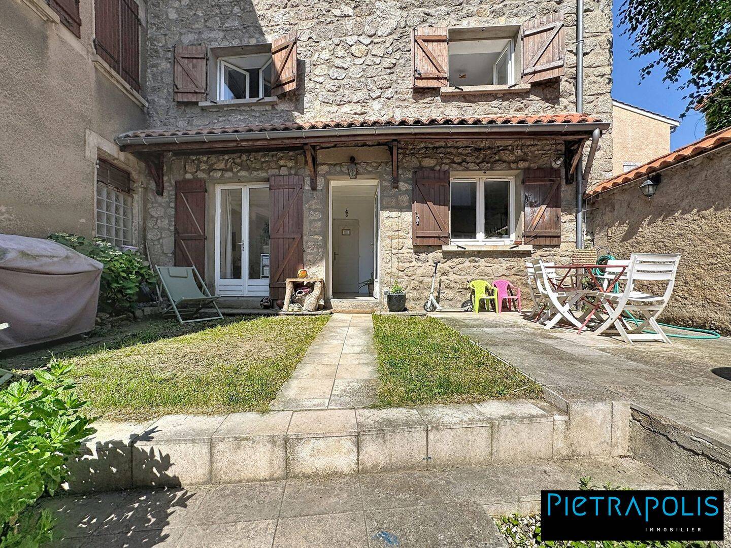 Maison 6 pièces 175 m² · à Soucieu-en-Jarrest · 175 m² · 360 000 €