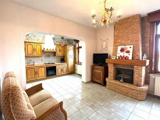 Maison de plain-pied à vendre 229 500 € 5 pièces 2 chambres 90 m² 942 m² de terrain Est Estaires 59940