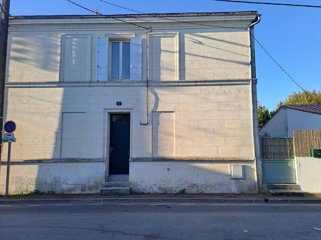 Maison 3 pièces 65 m² · à Saintes · 65 m² · 690 €/mois