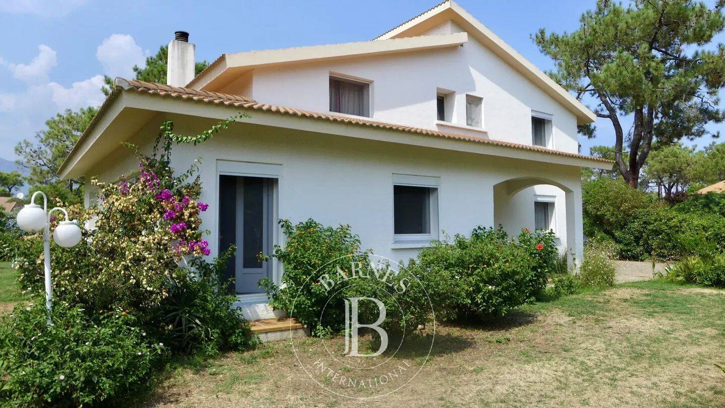 Maison 11 pièces 270 m² · à Bastia · 270 m² · 980 000 €