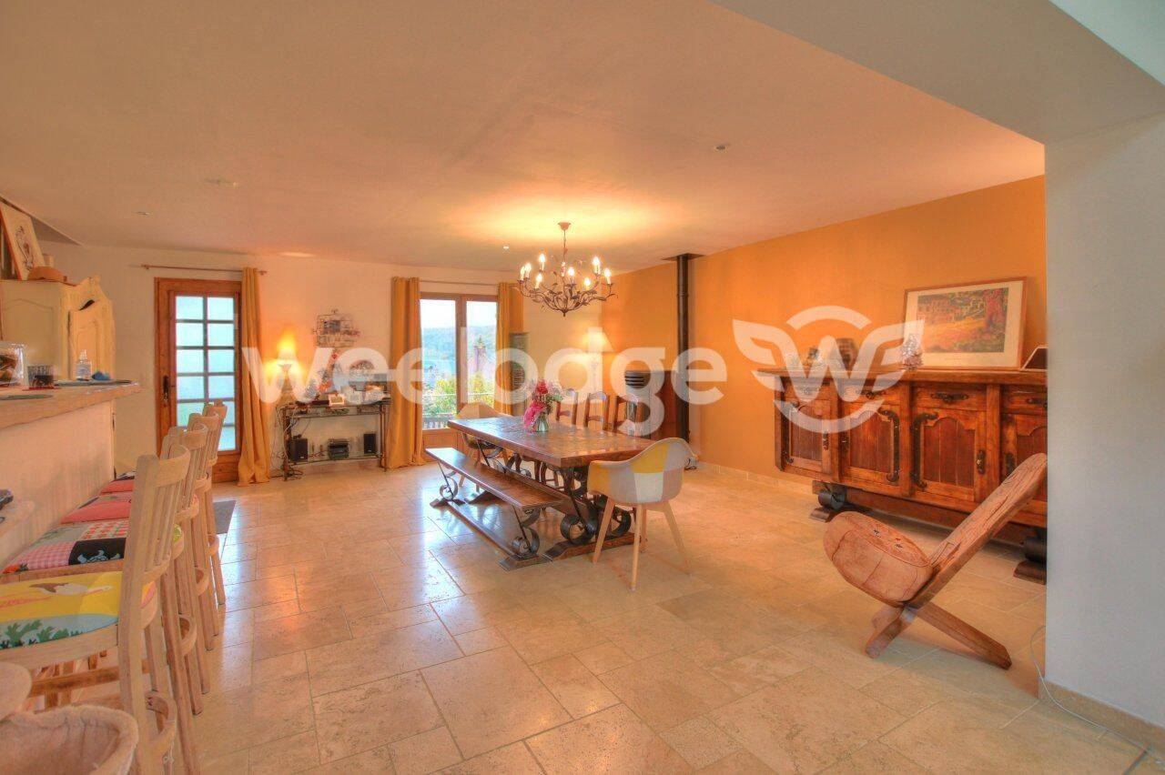 Maison 7 pièces 140 m² · à Lisieux · 140 m² · 266 000 €