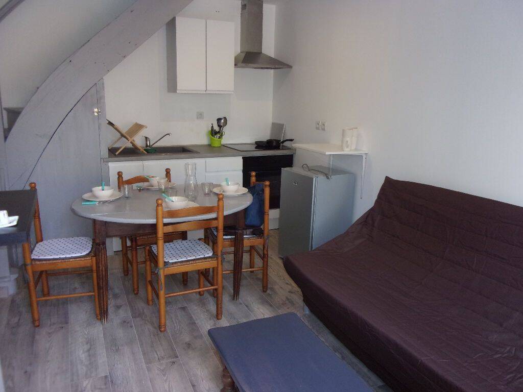 Maison 2 pièces 24 m² · à Bourg-en-Bresse · 24 m² · 420 €