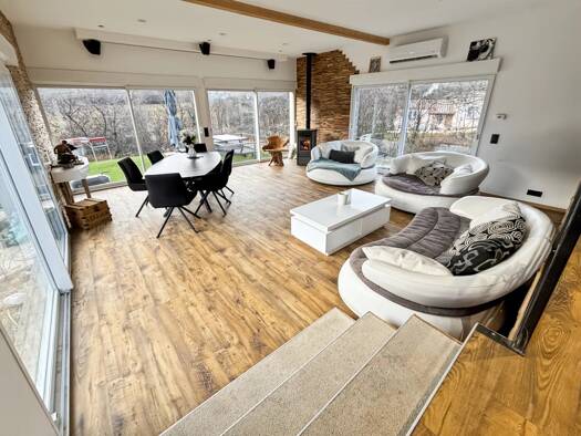 Maison à vendre 410 000 € 4 pièces 3 chambres 160 m² 3 000 m² de terrain La Garde 04120