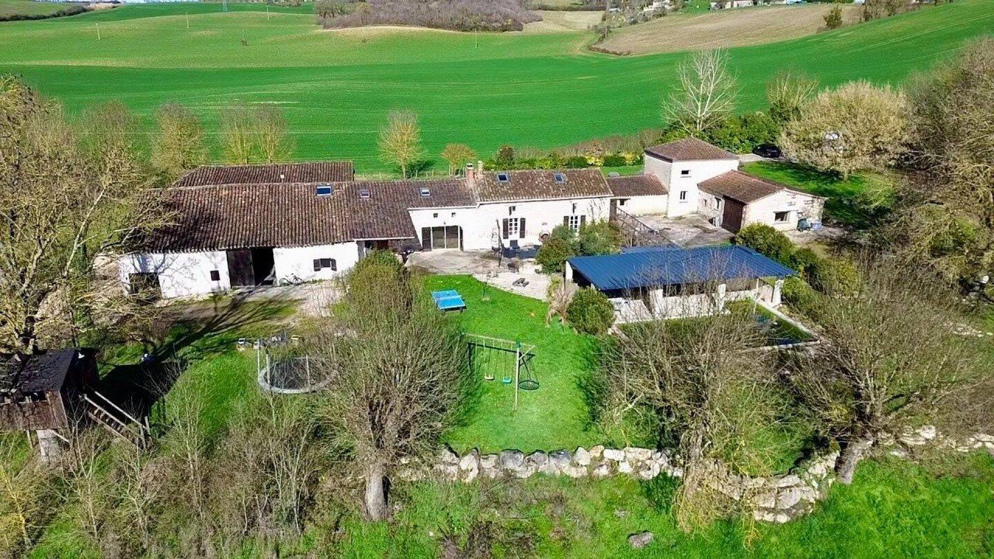 Maison 11 pièces 271 m² · à Monségur · 271 m² · 447 000 €