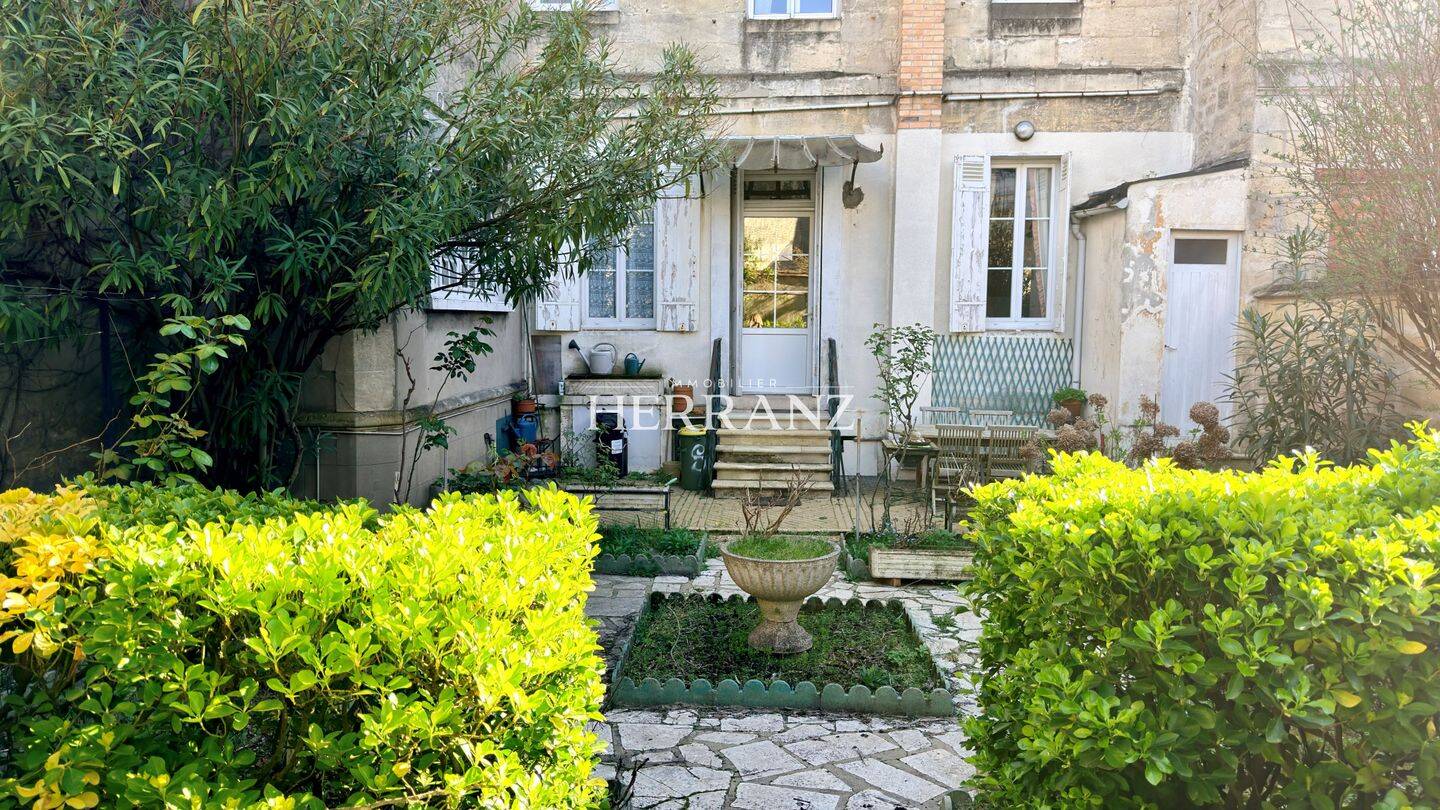 Maison 7 pièces 200 m² · à Bordeaux · 200 m² · 848 000 €
