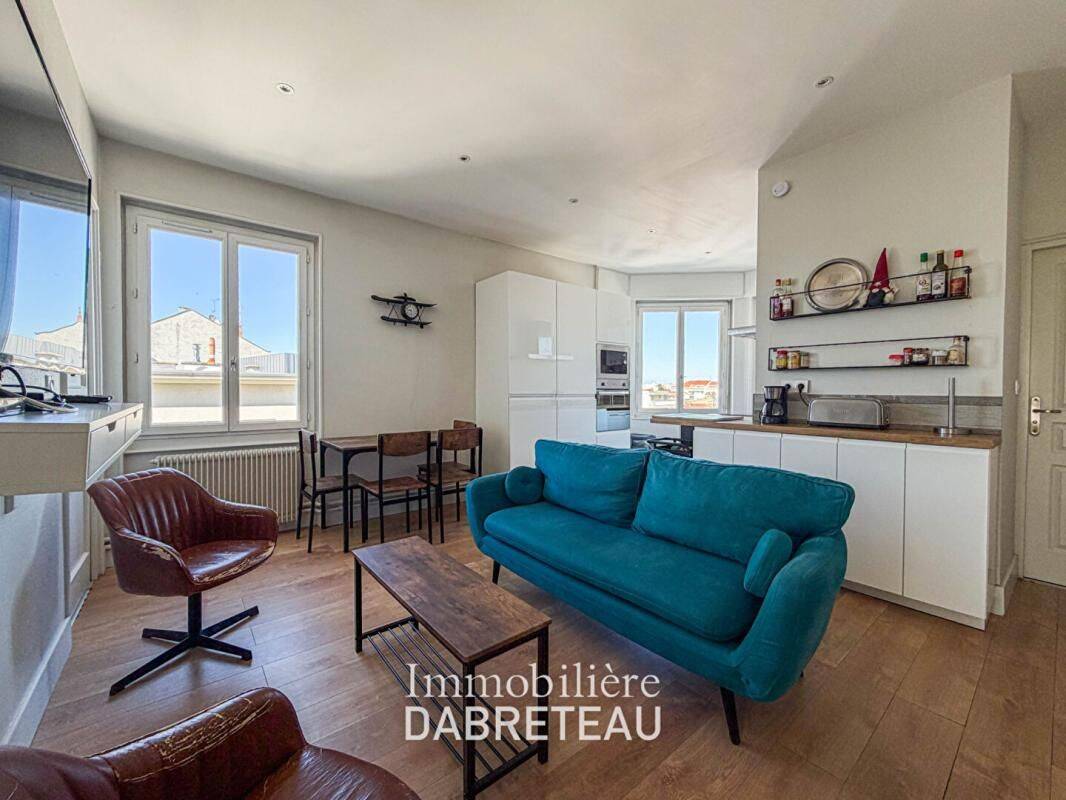 Appartement 6 pièces 101 m² · à Lyon 8ème Arrondissement · 101 m² · 530 €/mois