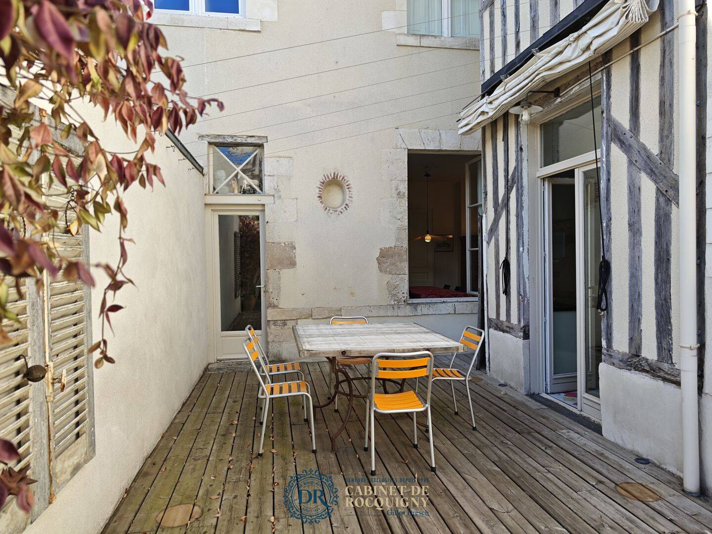 Maison 1 pièce 200 m² · à Orléans · 200 m² · 693 000 €