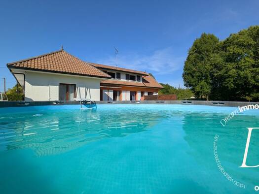 Maison à vendre 597 700 € 7 pièces 5 chambres 235 m² 3 172 m² de terrain Saint-Martin-de-Hinx 40390