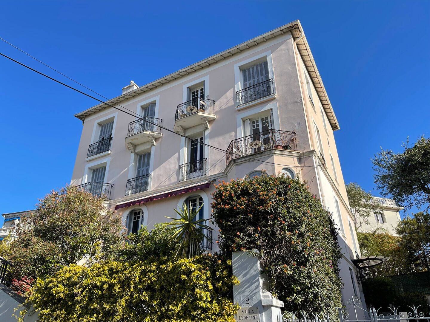 Appartement 4 pièces 86 m² · à Nice · 85,6 m² · 1 990 €