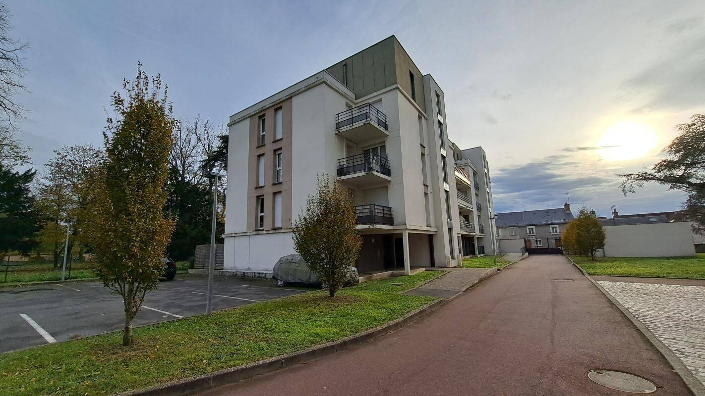 Appartement 2 pièces 42 m² · à Saint-Jean-de-la-Ruelle · 41,7 m² · 555 €