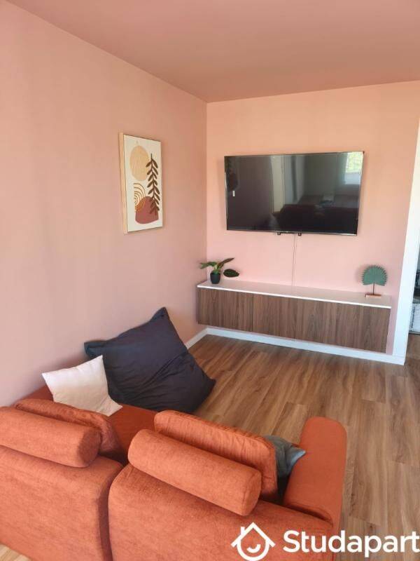 1 pièce 10 m² · à Vitrolles · 10 m² · 640 €
