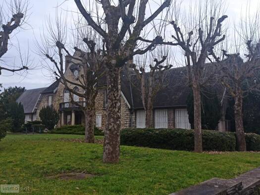 Local commercial à vendre 689 000 € 383,9 m² de surface de vente Reims 51100