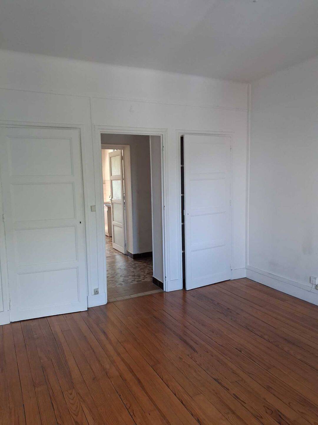 Appartement 2 pièces 63 m² · à Saint-Fons · 62,9 m² · 99 000 €