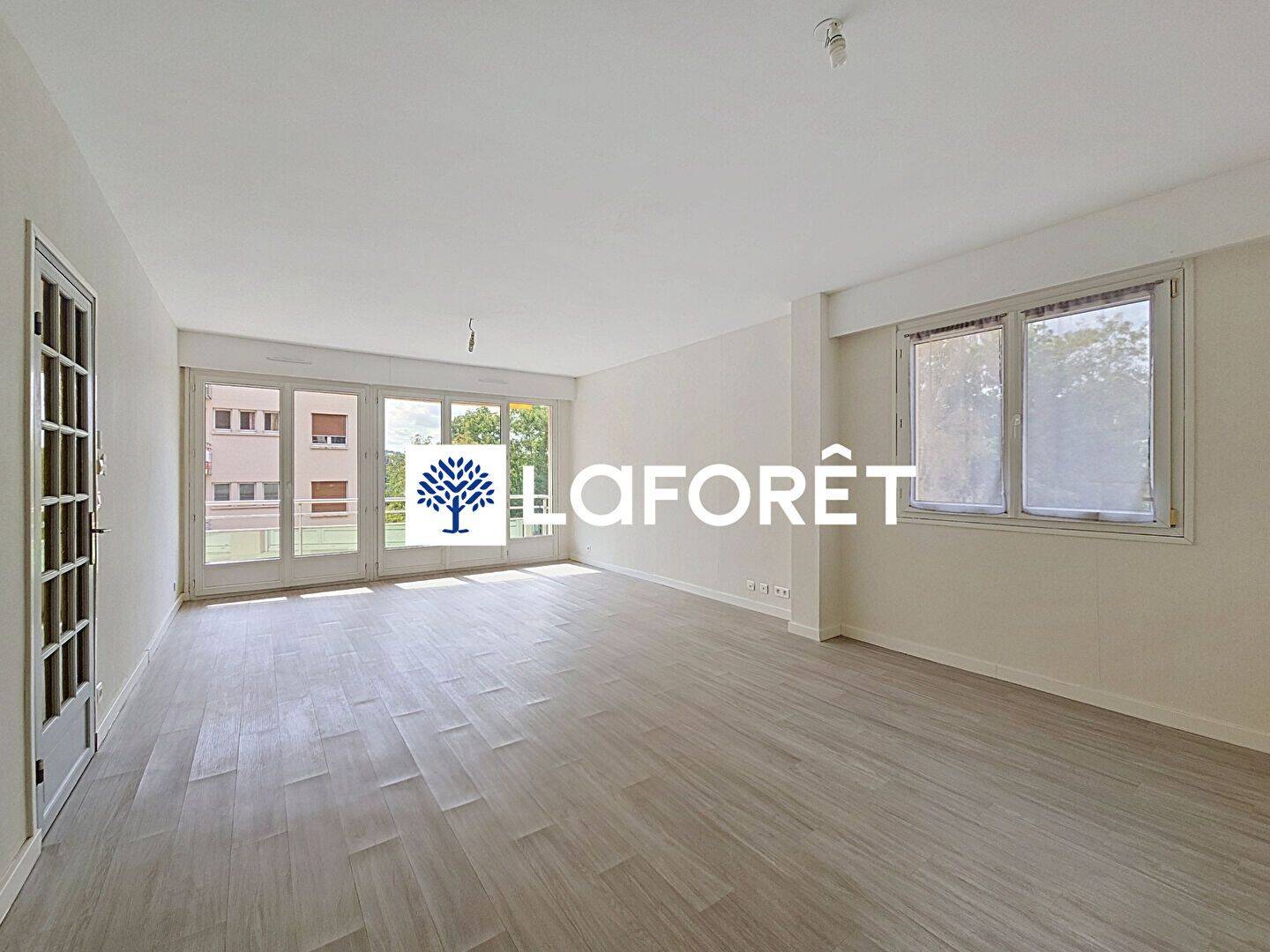 Appartement 5 pièces 92 m² · à Saint-Germain-en-Laye · 91,6 m² · 2 598 €/mois