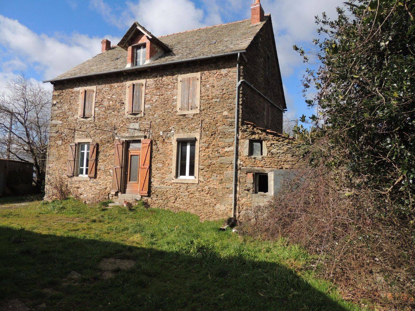 Maison 7 pièces 148 m² · à Rieupeyroux · 148 m² · 160 000 €