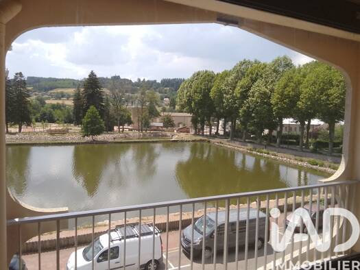 Appartement à louer 490 € 3 pièces 2 chambres 51,2 m² Étage 2/2 Chauffailles 71170