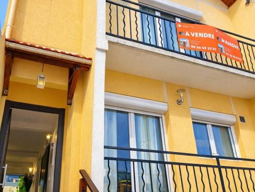 Maison de ville à vendre 419 000 € 8 pièces 3 chambres 134 m² 161 m² de terrain Le Saule Blanc Bondy 93140