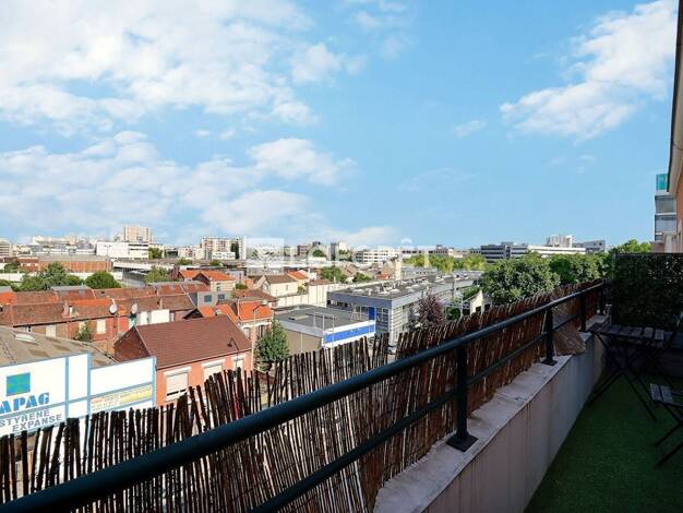 Appartement à vendre 275 000 € 2 pièces 1 chambre 45 m² Étage 6/6 Debain-Michelet-Bauer Saint-Ouen-sur-Seine 93400