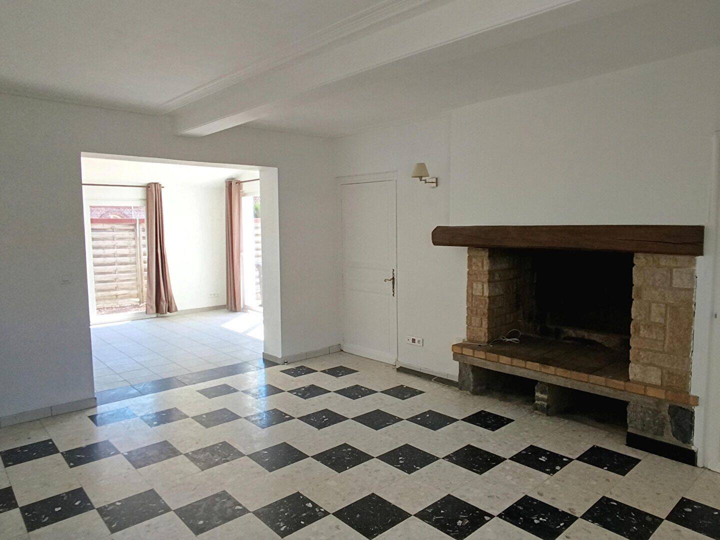 Maison 5 pièces 97 m² · à Fillièvres · 97,2 m² · 650 €