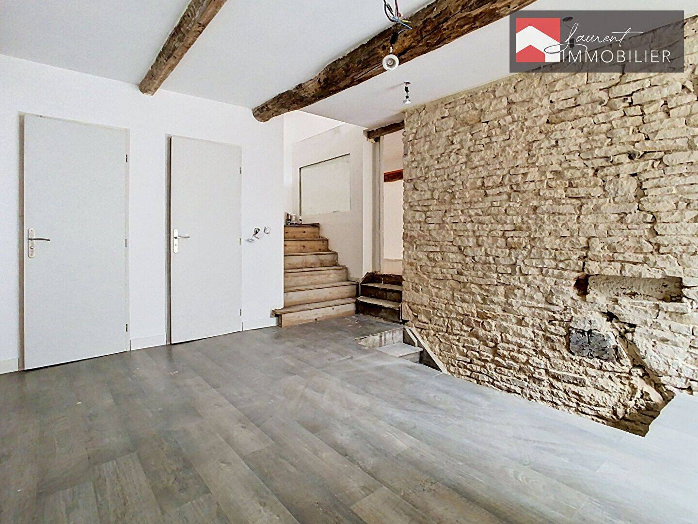 Maison 4 pièces 172 m² · à Lugny · 172 m² · 89 000 €