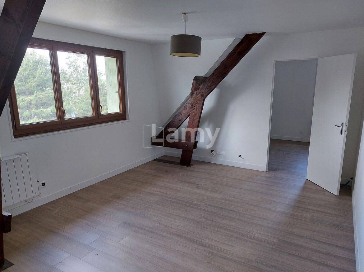 Appartement 2 pièces 38 m² · à Poissy · 37,7 m² · 740 €