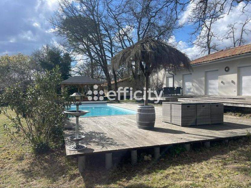 Maison 7 pièces 186 m² · à Le Taillan-Médoc · 186 m² · 545 000 €