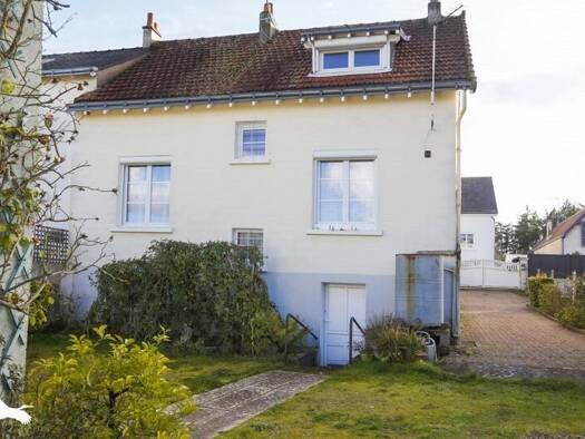 Maison à vendre 220 920 € 4 pièces 3 chambres 75 m² 837 m² de terrain Centre Ville-Pommiers Chambray-lès-Tours 37170