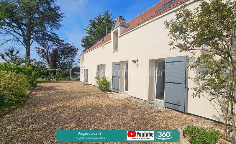 Maison 8 pièces 236 m² · à Charsonville · 236 m² · 283 000 €