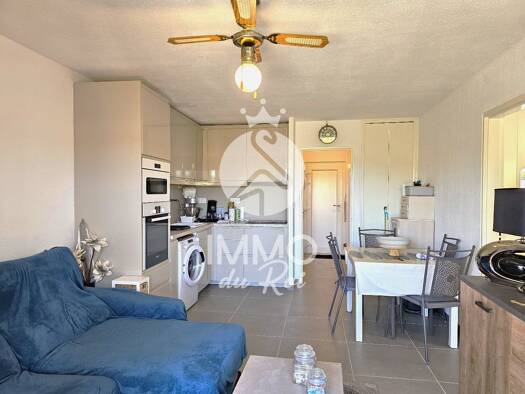 Appartement à vendre 244 500 € 2 pièces 1 chambre 37 m² 1er étage Sud Le Grau-du-Roi 30240