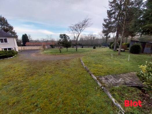 Terrain constructible à vendre 82 500 € 667 m² de terrain Saint-Domineuc 35190