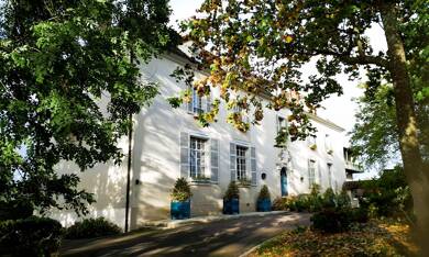 Château à vendre 900 000 € 15 pièces 10 chambres 619 m² 19 000 m² de terrain Joigny 89300