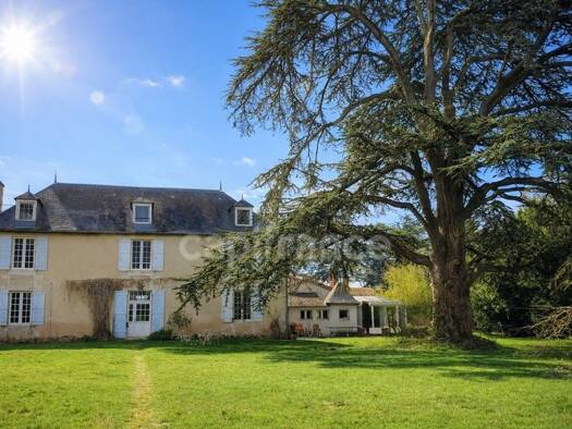 Maison à vendre 340 000 € 7 pièces 4 chambres 270 m² 5 652 m² de terrain Vernon 86340